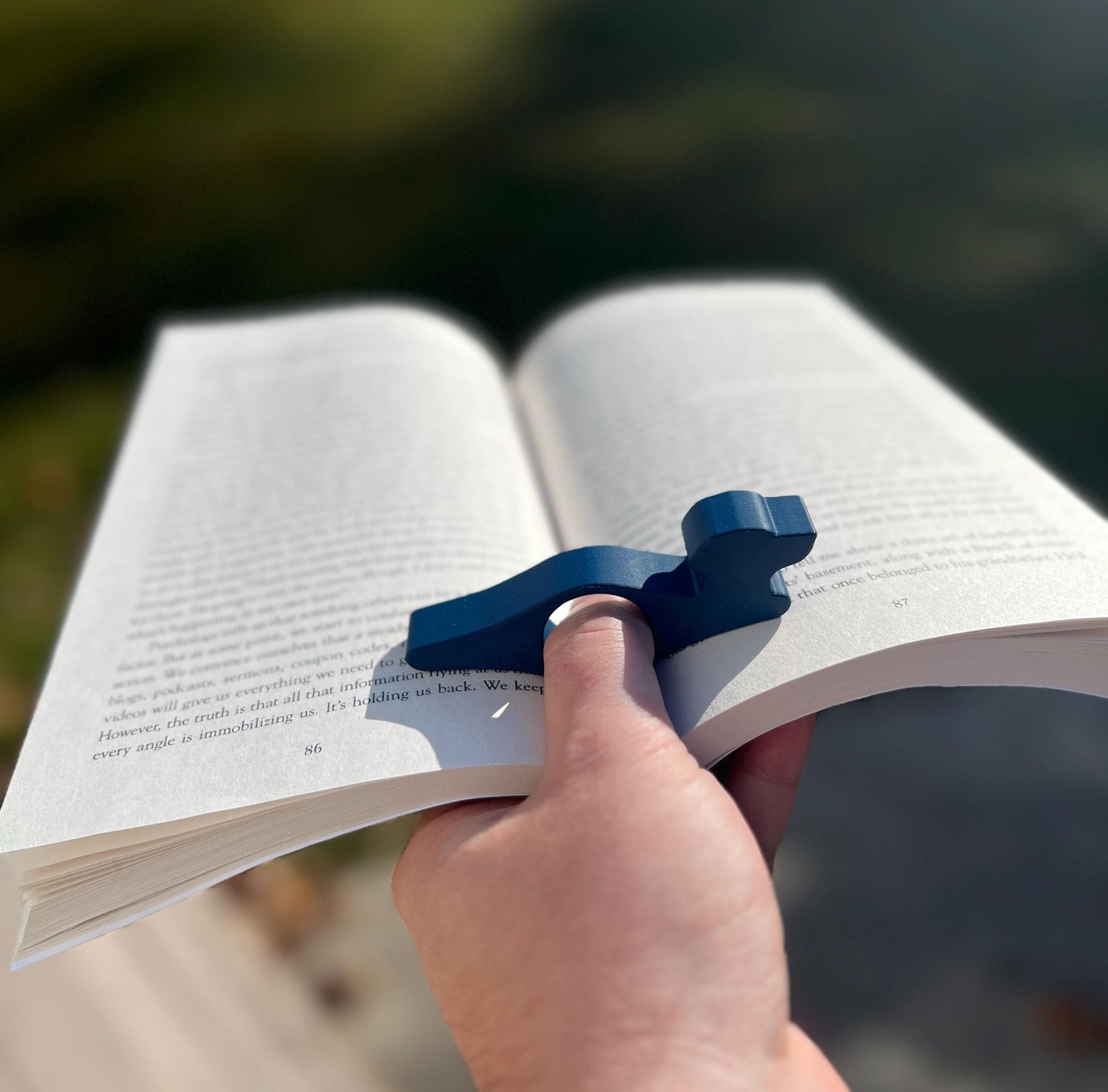 Dog Thumb Page Holder