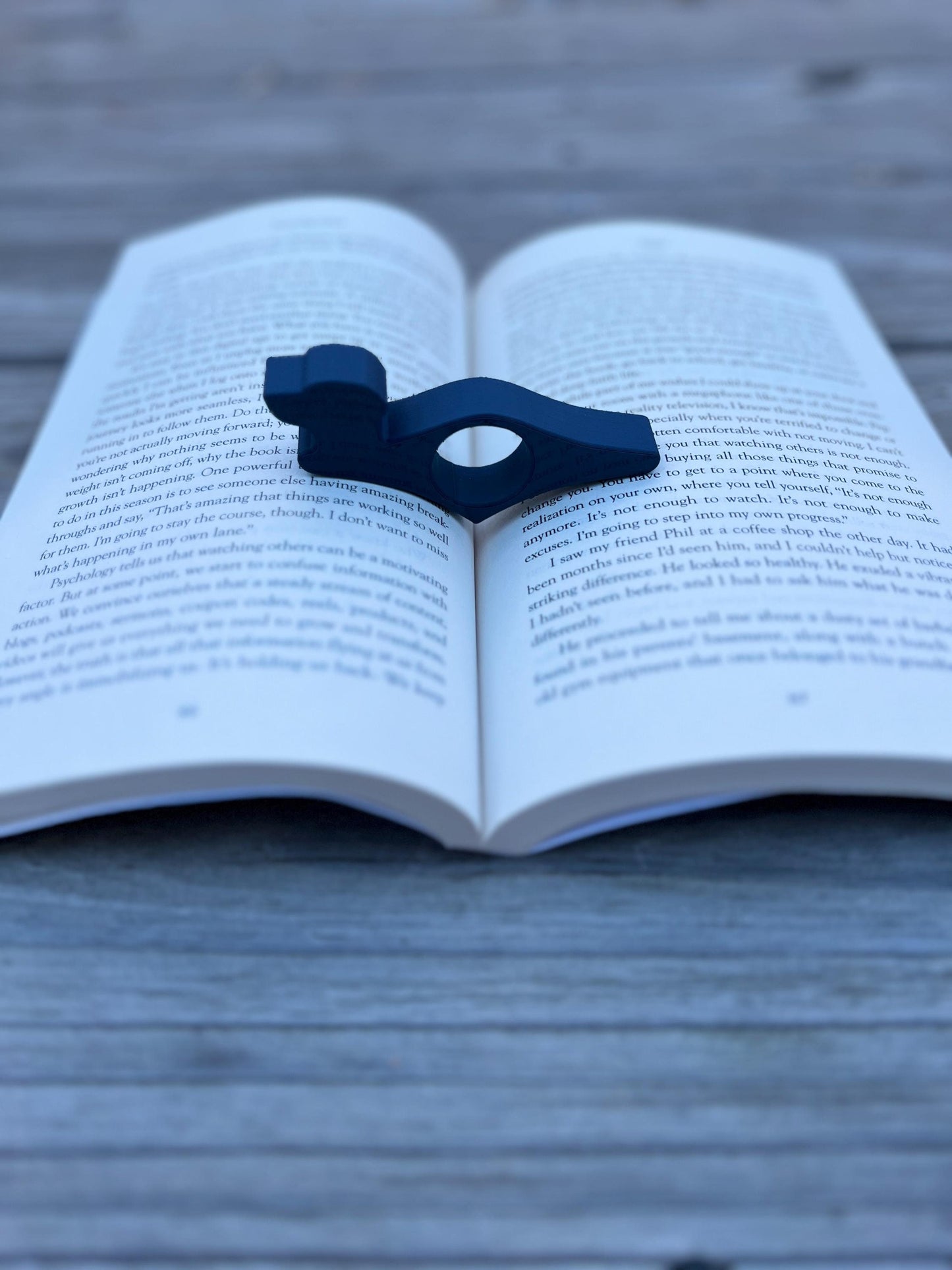 Dog Thumb Page Holder